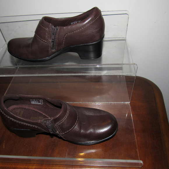 Clarks Shoes - CLARKS Collection Brown Slip-On Shoes Size 6.5M